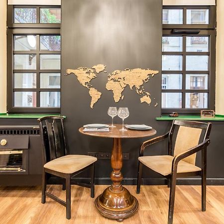 Unique & Stylish - Home Of Traveler In City Center Budapest Esterno foto