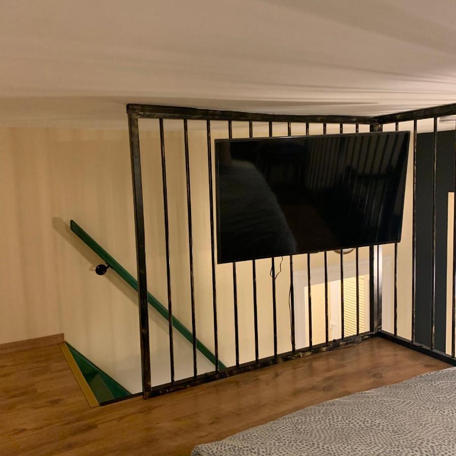 Unique & Stylish - Home Of Traveler In City Center Budapest Esterno foto