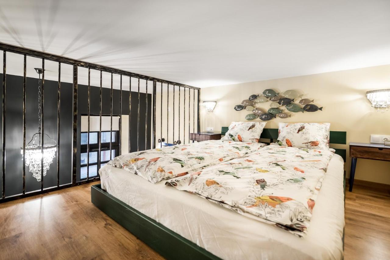 Unique & Stylish - Home Of Traveler In City Center Budapest Esterno foto